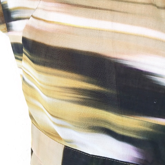 Akris Punto | Camo Print Wrap Belted Dress - Picture 4 of 7